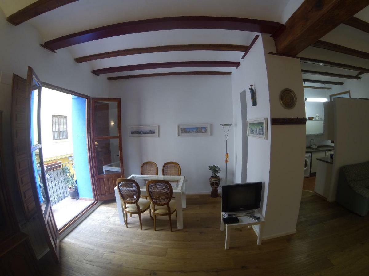 Loft En Centro Historico Apartment บาเลนเซีย ภายนอก รูปภาพ